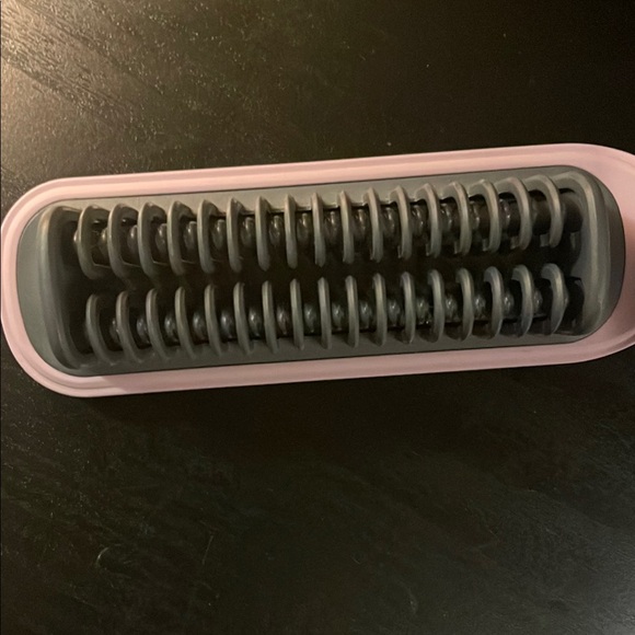 PretiHom Hair Straightening Comb – Purple | Gently Used - Picture 3 of 4